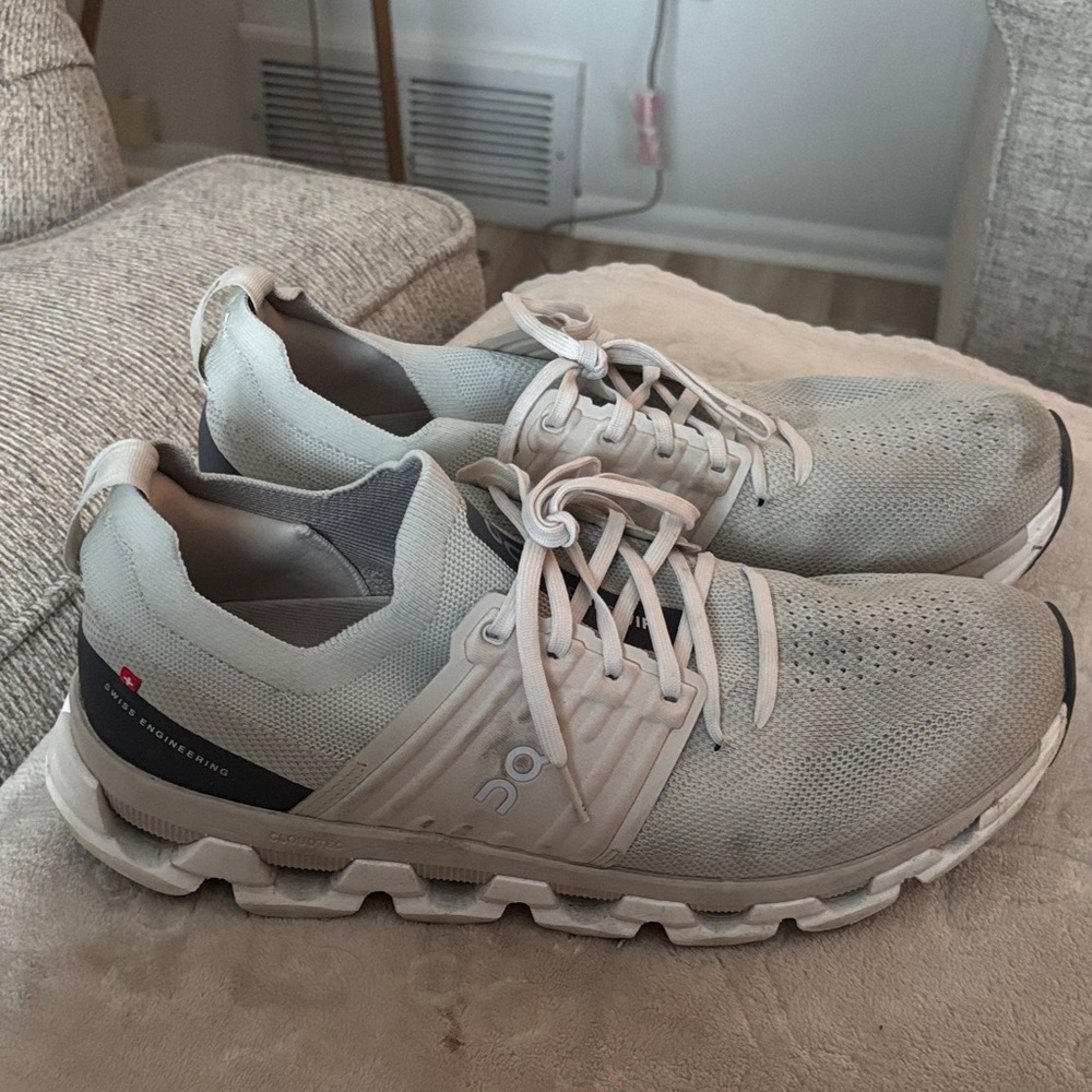 On Running Men's Off-White and Gray Sneakers
